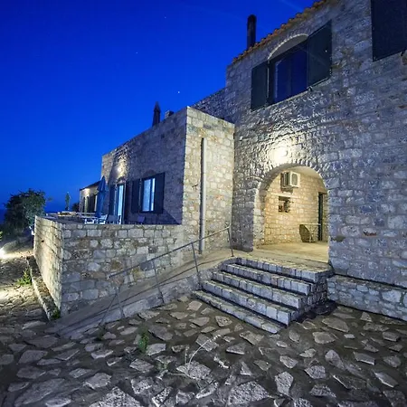 Apartmanhotel Selana Néon Oítilon