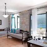 Selana Ξενοδοχείο με διαμερίσματα Νεόν Οίτιλον