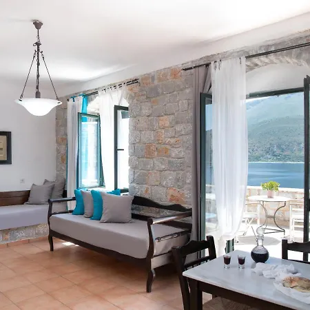 Selana Aparthotel Néon Oítilon