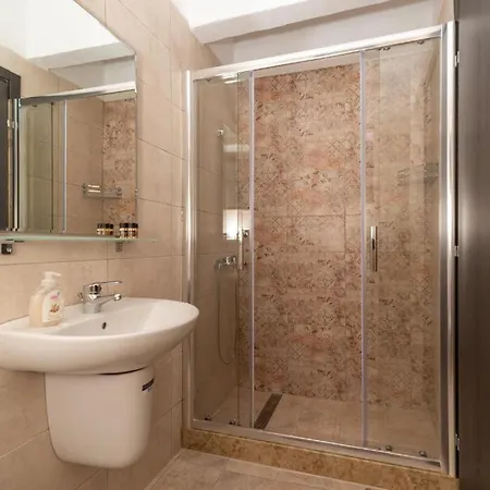 Apart Otel Selana 3*