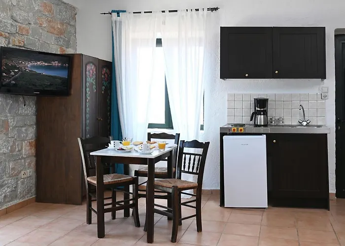 Selana Apartahotel Néon Oítilon